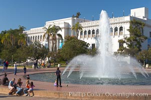 The Bea Evenson Foundation is the centerpiece of the Plaza de Balboa in Balboa Park, San Diego.  The San Diego Natural History Museum is seen in the background