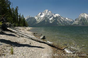 Rocky shoreline of Jackson Lake with Mount Moran in the background, Grand Teton National Park, Wyoming