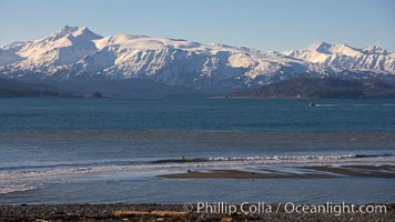 Kachemak Bay, Kenai Mountains, tide flats and rocky beach, Homer, Alaska