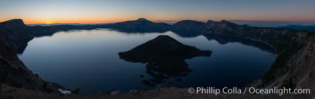 Panoramic picture of Crater Lake at dawn, sunrise, morning, panorama of Crater Lake National Park