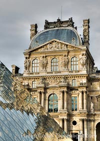 Pavilion Richelieu and Pyramide du Louvre, Musee du Louvre, Paris, France