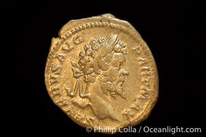 Roman emperor Sept. Severus (193-211 A.D.), depicted on ancient Roman coin (silver, denom/type: Denarius) (Denarius, 3.18g. Sear 1753v, RSC 203, RIC 160. Obverse: SEVERVS AVG PART MAX. Reverse: FVNDATOR PACIS)